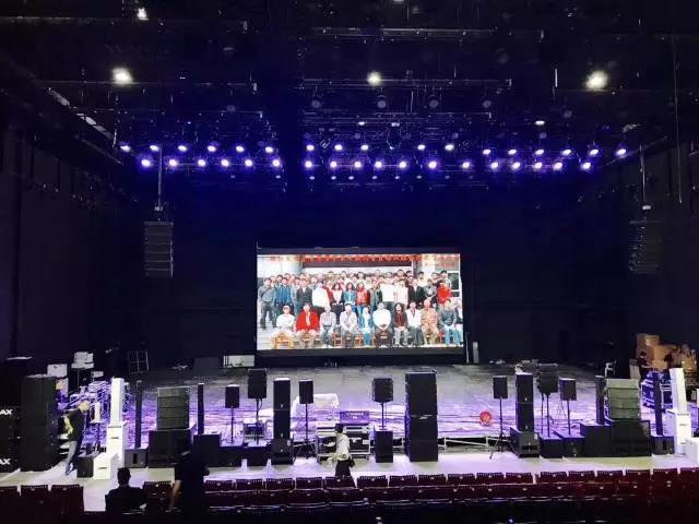 桃子视频污设备在舞台演出中的重要作用
